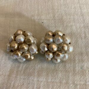 Vintage Faux‎ Pearls Cluster Clip on Earrings